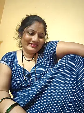 Snapshot of Rakhi99x chatting on 09/10/25, 03:28 Rakhi99x online show from 09/10/25, 03:28