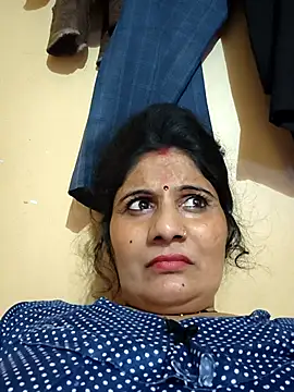 Snapshot of Rakhi99x chatting on 09/11/25, 04:40 Rakhi99x online show from 09/11/25, 04:40