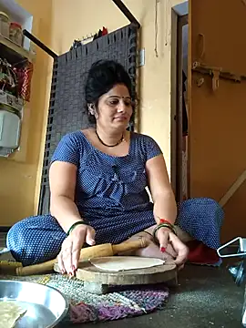 Snapshot of Rakhi99x chatting on 09/12/25, 04:56 Rakhi99x online show from 09/12/25, 04:56