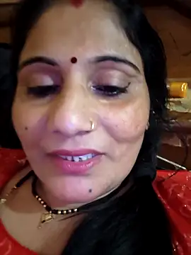 Snapshot of Rakhi99x chatting on 09/18/25, 08:27 Rakhi99x online show from 09/18/25, 08:27
