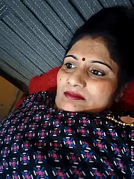 Snapshot of Rakhi99x chatting on 10/07/25, 09:28 Rakhi99x online show from 10/07/25, 09:28