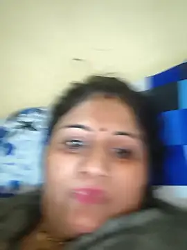 Snapshot of Rakhi99x chatting on 10/12/25, 09:14 Rakhi99x online show from 10/12/25, 09:14