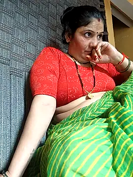 Snapshot of Rakhi99x chatting on 10/14/25, 10:49 Rakhi99x online show from 10/14/25, 10:49