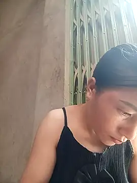 Snapshot of YAYAA-502 chatting on 09/22/25, 03:30 YAYAA-502 online show from 09/22/25, 03:30