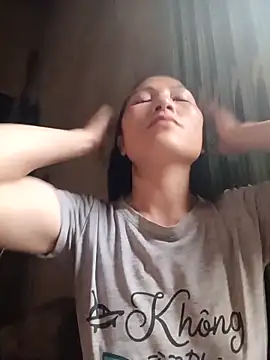 Snapshot of YAYAA-502 chatting on 10/04/25, 09:51 YAYAA-502 online show from 10/04/25, 09:51