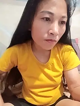 Snapshot of YAYAA-502 chatting on 10/04/25, 10:52 YAYAA-502 online show from 10/04/25, 10:52