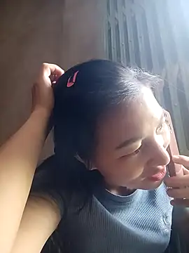 Snapshot of YAYAA-502 chatting on 10/10/25, 01:04 YAYAA-502 online show from 10/10/25, 01:04