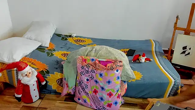 Snapshot of AliottTwink chatting on 12/15/25, 10:03 AliottTwink online show from 12/15/25, 10:03