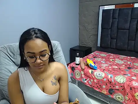 Snapshot of sanabeltits202cl chatting on 11/12/25, 03:51 sanabeltits202cl online show from 11/12/25, 03:51