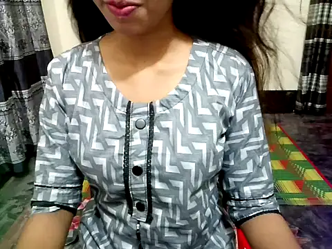 Snapshot of blackpori chatting on 11/04/25, 02:10 blackpori online show from 11/04/25, 02:10