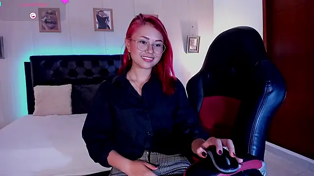 Snapshot of MAYASMITH__ chatting on 07/19/26, 05:44 MAYASMITH online show from 07/19/26, 05:44