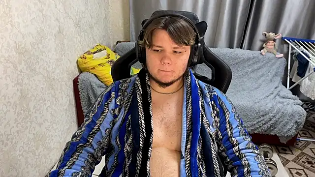 desiredude9 online show from 09/17/25, 08:54