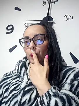 sarita star online show from 11/18/25, 01:55