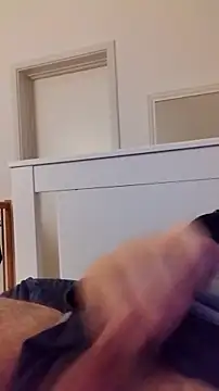 Snapshot of NewJoiner chatting on 02/07/26, 10:24 NewJoiner online show from 02/07/26, 10:24