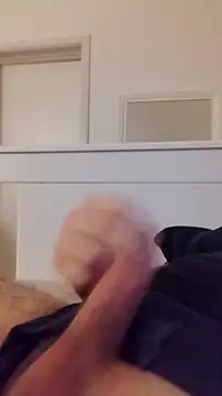 Snapshot of NewJoiner chatting on 02/22/26, 05:11 NewJoiner online show from 02/22/26, 05:11