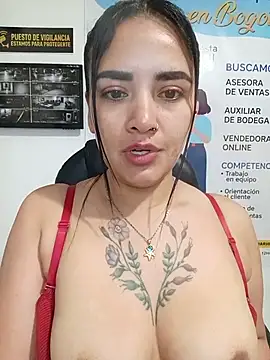 Snapshot of MAYE__13 chatting on 06/25/26, 12:09 MAYE 13 online show from 06/25/26, 12:09