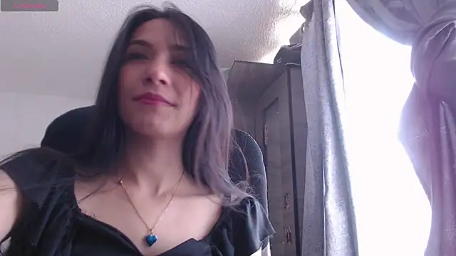 Snapshot of scarlett_vonrose chatting on 09/25/25, 08:23 scarlett vonrose online show from 09/25/25, 08:23