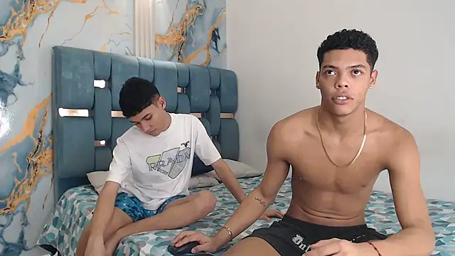 PRETTY FEM online show from 04/03/26, 01:36