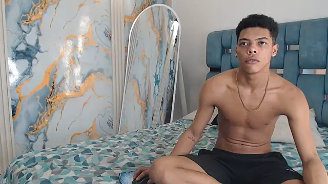 PRETTY FEM online show from 04/17/26, 01:30