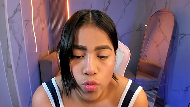 Snapshot of Victoria_b_ chatting on 10/10/25, 08:08 Victoria b online show from 10/10/25, 08:08