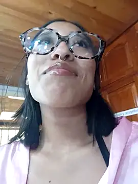 celeste contreras online show from 10/28/25, 04:09