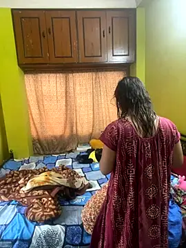 Snapshot of goodvibesonly44445 chatting on 10/10/25, 08:13 goodvibesonly44445 online show from 10/10/25, 08:13