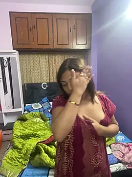 Snapshot of goodvibesonly44445 chatting on 11/01/25, 09:06 goodvibesonly44445 online show from 11/01/25, 09:06