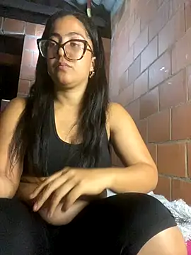 Jessyivonne online show from 09/19/25, 03:08