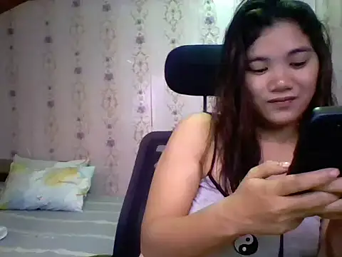 Snapshot of Rosette0516 chatting on 09/25/25, 12:20 Rosette0516 online show from 09/25/25, 12:20