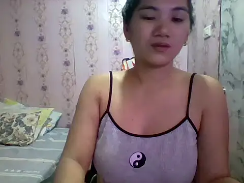 Snapshot of Rosette0516 chatting on 10/03/25, 06:10 Rosette0516 online show from 10/03/25, 06:10