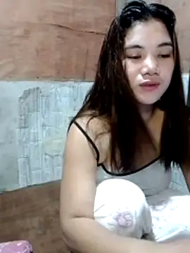 Snapshot of Rosette0516 chatting on 11/13/25, 01:59 Rosette0516 online show from 11/13/25, 01:59