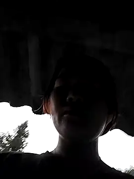 lylylove online show from 10/03/25, 12:07