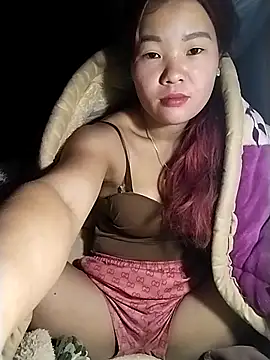 lylylove online show from 12/17/25, 08:48