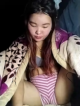 lylylove online show from 03/05/26, 12:45