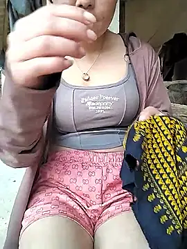 lylylove online show from 04/09/26, 12:54