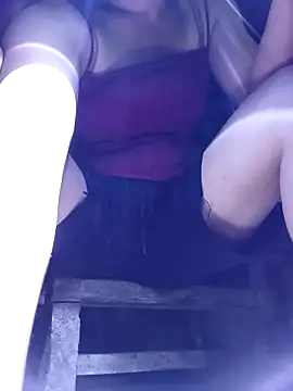 Ngocmi909 online show from 03/12/26, 12:22