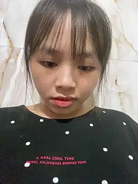 Snapshot of candy___123 chatting on 10/02/25, 03:24 candy   123 online show from 10/02/25, 03:24