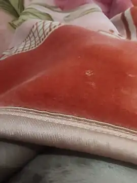 Snapshot of urs_samm chatting on 11/19/25, 10:48 urs samm online show from 11/19/25, 10:48