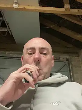 Snapshot of Richmcgee chatting on 02/25/26, 08:29 Richmcgee online show from 02/25/26, 08:29