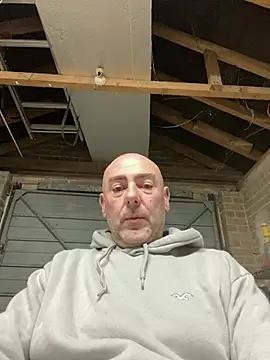 Snapshot of Richmcgee chatting on 03/02/26, 10:38 Richmcgee online show from 03/02/26, 10:38