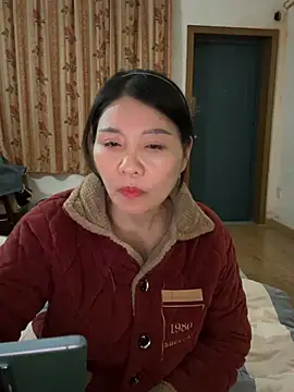 xiiuuff18 online show from 02/12/26, 12:00