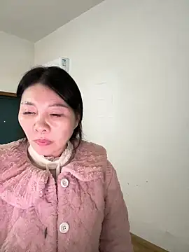 xiiuuff18 online show from 02/26/26, 04:11