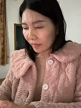 xiiuuff18 online show from 03/11/26, 12:33