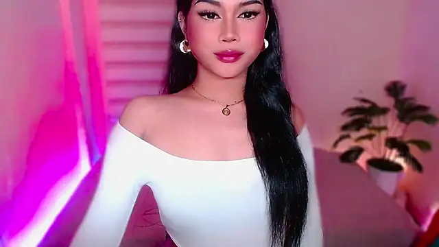 MissRumi Hunter online show from 05/17/26, 09:44