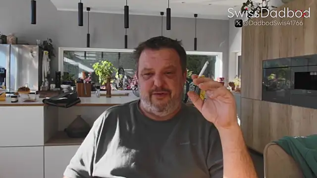 Snapshot of SwissDadbod chatting on 10/08/25, 07:50 SwissDadbod online show from 10/08/25, 07:50