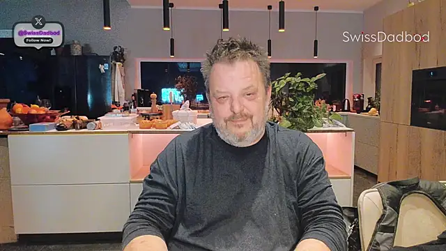 Snapshot of SwissDadbod chatting on 12/19/25, 03:02 SwissDadbod online show from 12/19/25, 03:02