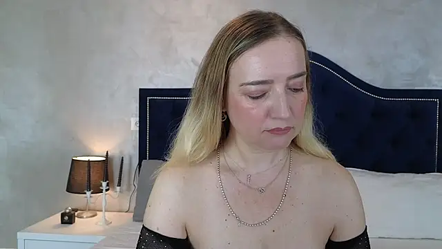 Blue Angel Sweet online show from 10/06/25, 03:37