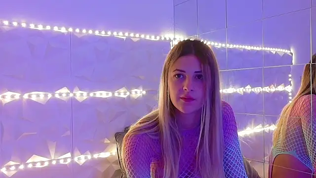 Aishha  online show from 09/29/25, 05:12