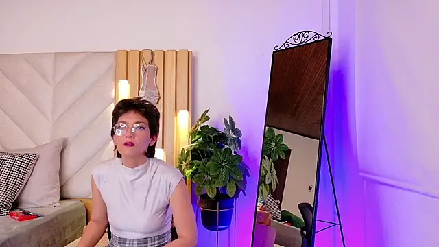 Snapshot of Zafiro_Gem_ chatting on 09/12/25, 07:58 Zafiro Gem online show from 09/12/25, 07:58