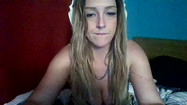 cutiekayls online show from 07/14/26, 09:47